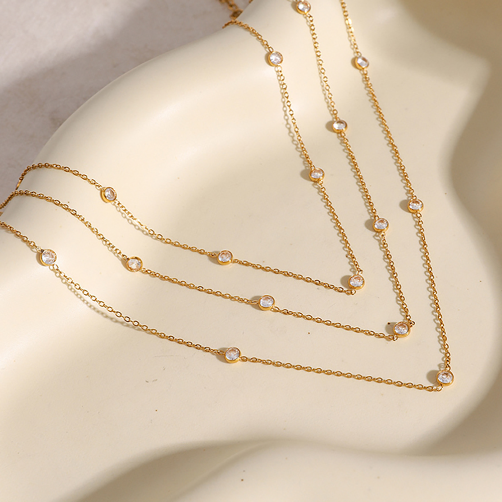 Loopbrek - layered necklaces - Triple Layered Necklace - zoom in