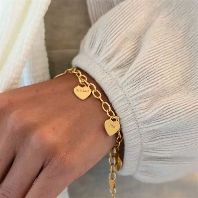 Loopbrek - custom bracelet - Heart-Shaped Engraved Motivation Bracelet - zoom out