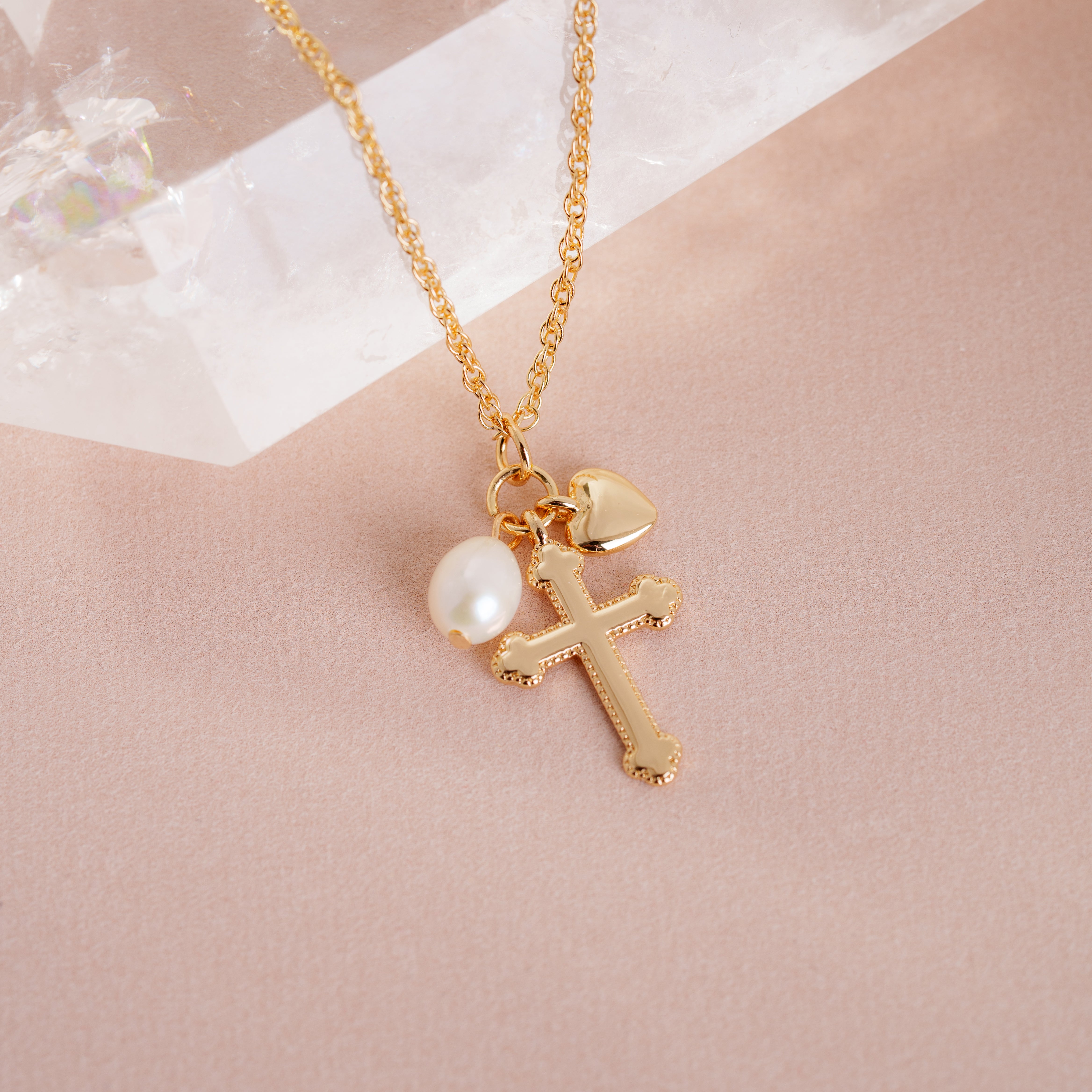 Cross & Heart pearl necklace - Loopbrek