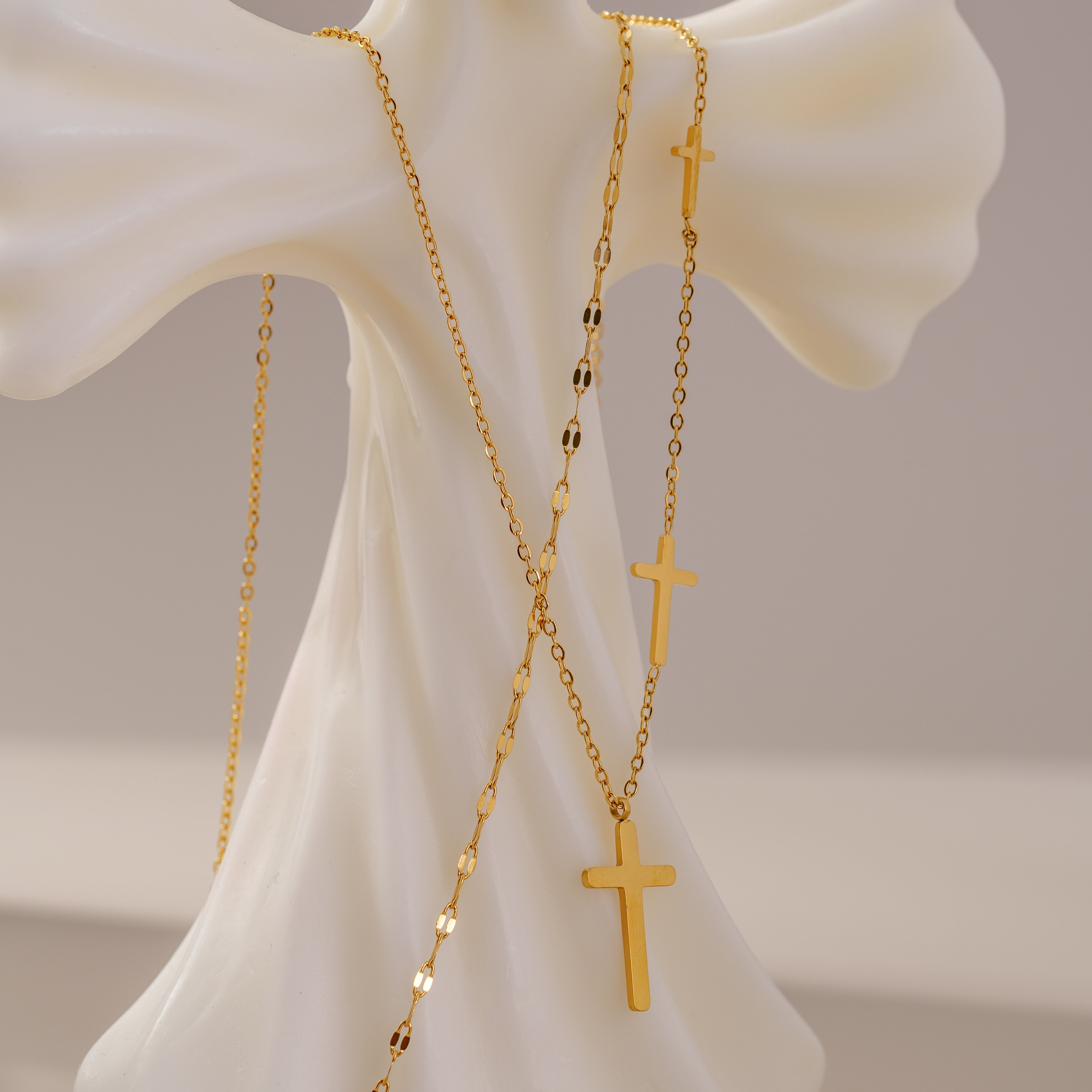 Power Of Faith cross layered necklace - Loopbrek