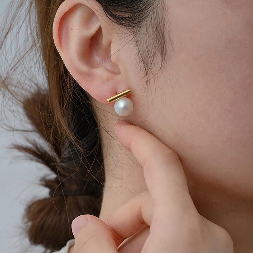 Loopbrek - Stud earrings - Minimalist Metal Pearl Studs - zoom out