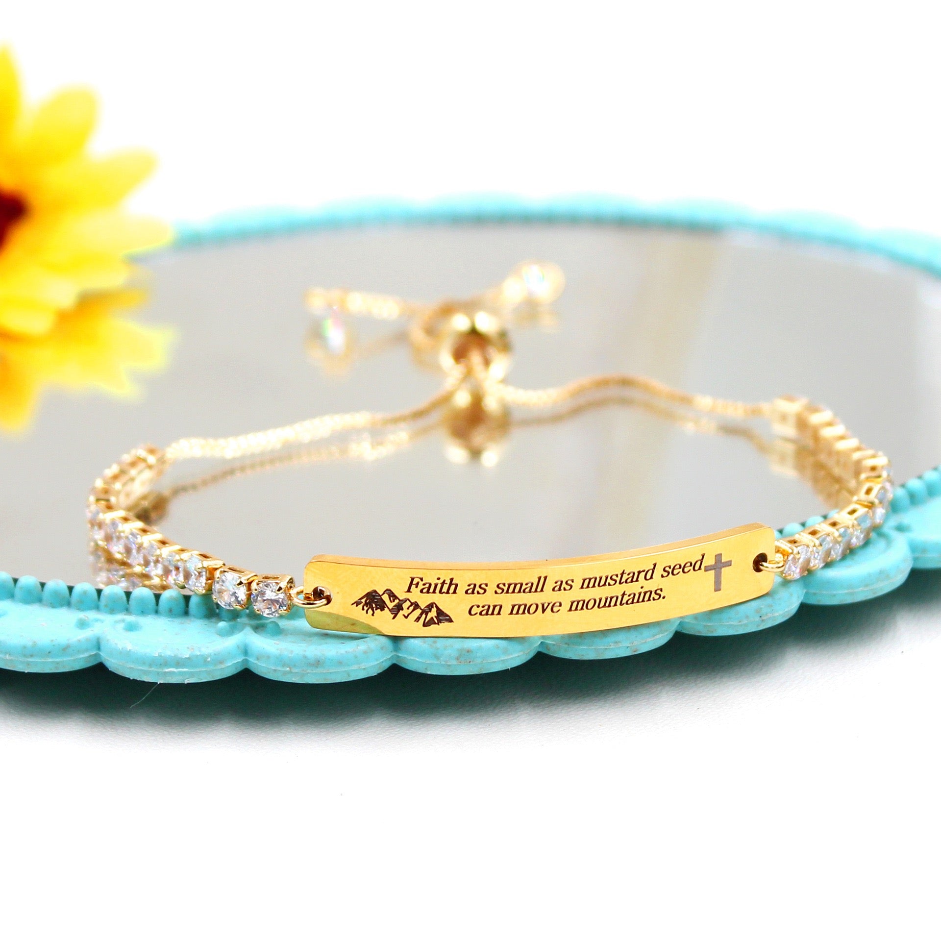 Loopbrek - custom bracelet - Engraved Shiny Motivation Bracelet - zoom in